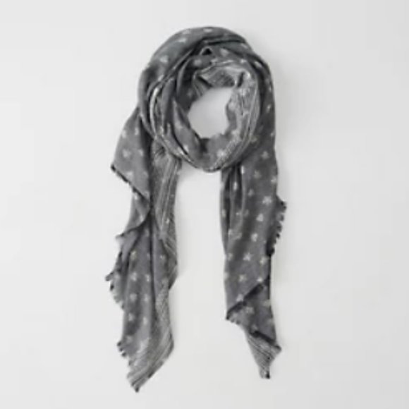 Abercrombie & Fitch Accessories - Abercrombie & Fitch Women's Lightweight Navy scarf - NEW - With Tags - One Size